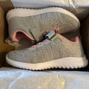 Girl’s size 11 sneakers